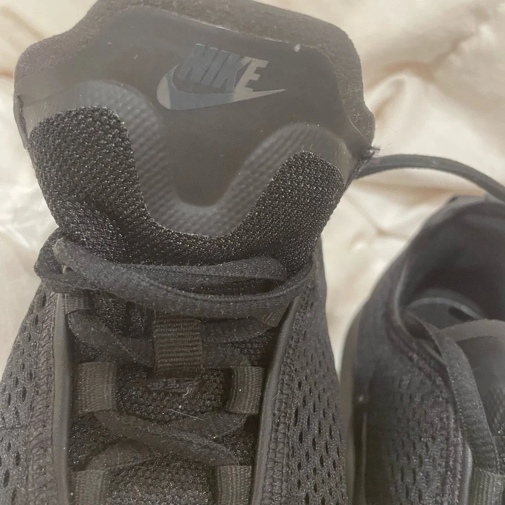 Nike Air Max motion 2 Men's Black Mesh Sneakers Unisex - Picture 12 of 12